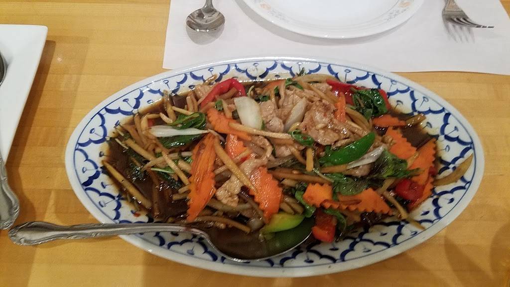 Baan Thai Restaurant | restaurant | 1760 Fremont Blvd F1, Seaside, CA 93955, USA | 8313942996 OR +1 831-394-2996