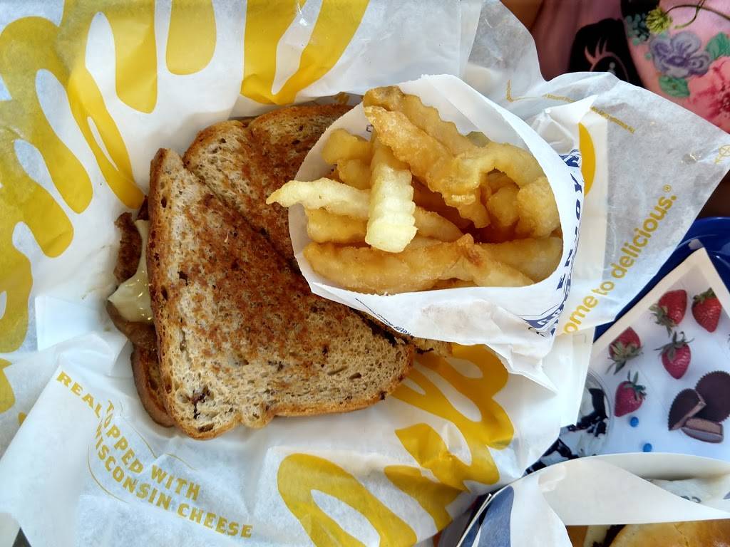 Culvers | restaurant | 1904 N Main St, Summerville, SC 29486, USA | 8439005565 OR +1 843-900-5565