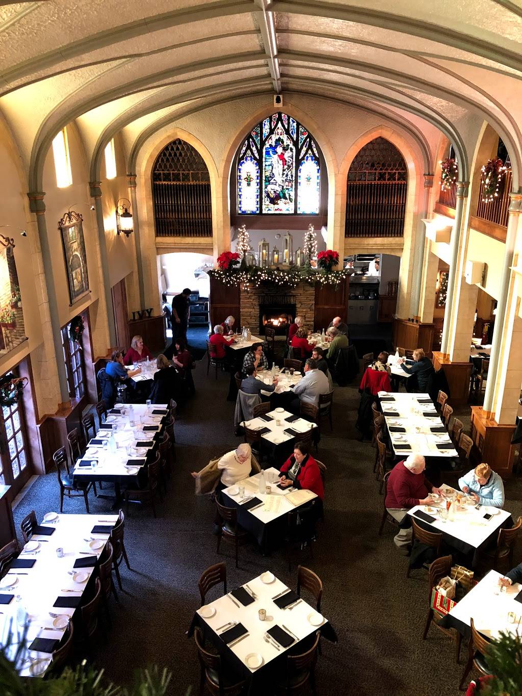 Ivy Restaurant | restaurant | 120 N Hale St, Wheaton, IL 60187, USA | 6306652489 OR +1 630-665-2489