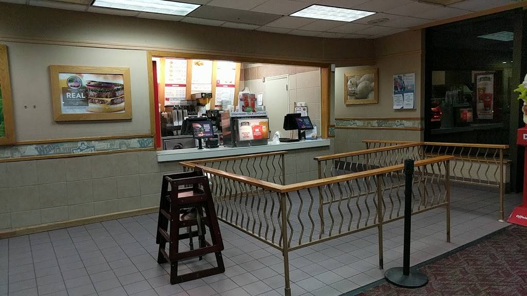Wendys | restaurant | 90 Jericho Turnpike, Jericho, NY 11753, USA | 5163333059 OR +1 516-333-3059