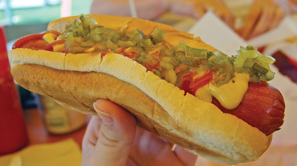 The Dog House Restaurant | restaurant | 381 Sea Island Pkwy, Beaufort, SC 29907, USA | 8437700013 OR +1 843-770-0013