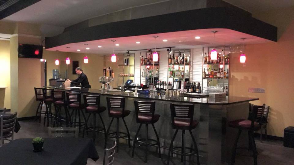 Corner on Union | restaurant | 2727, 120 W Union St, Athens, OH 45701, USA | 7404475121 OR +1 740-447-5121