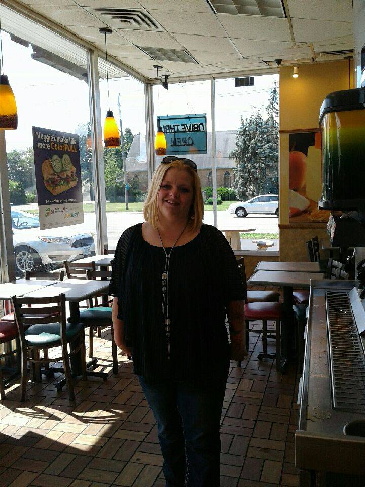 Subway | restaurant | 3302 W 16th St, Indianapolis, IN 46222, USA | 3176370303 OR +1 317-637-0303