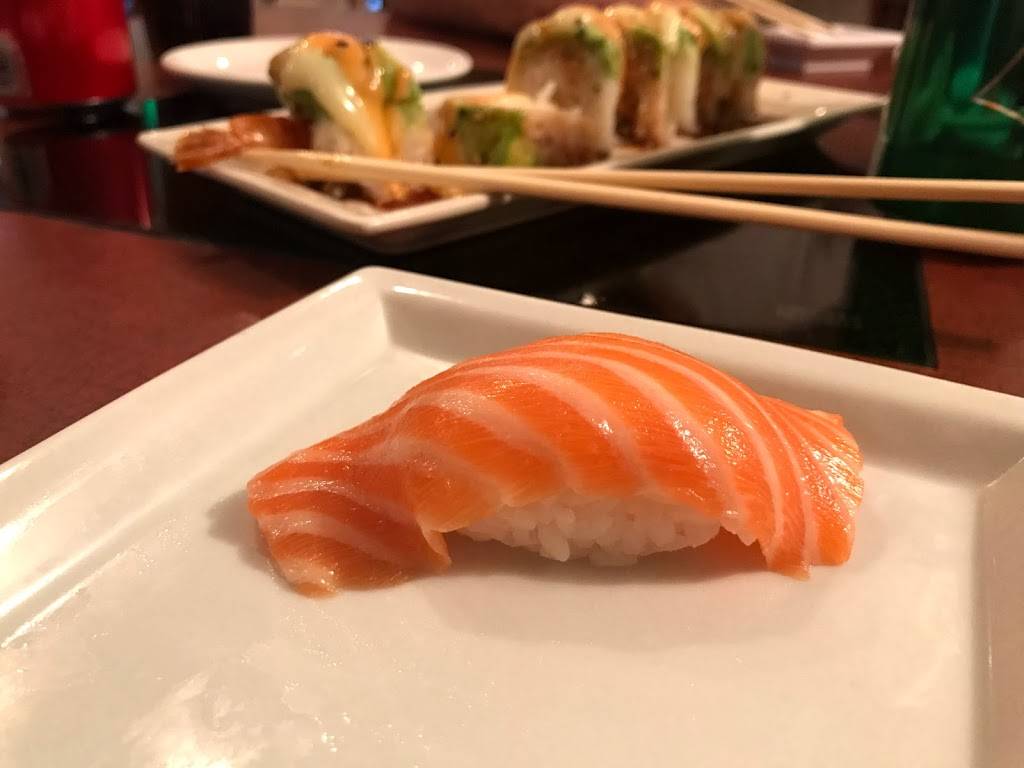 Minato Sushi | restaurant | 1688 Moorpark Rd, Thousand Oaks, CA 91360, USA | 8055570758 OR +1 805-557-0758