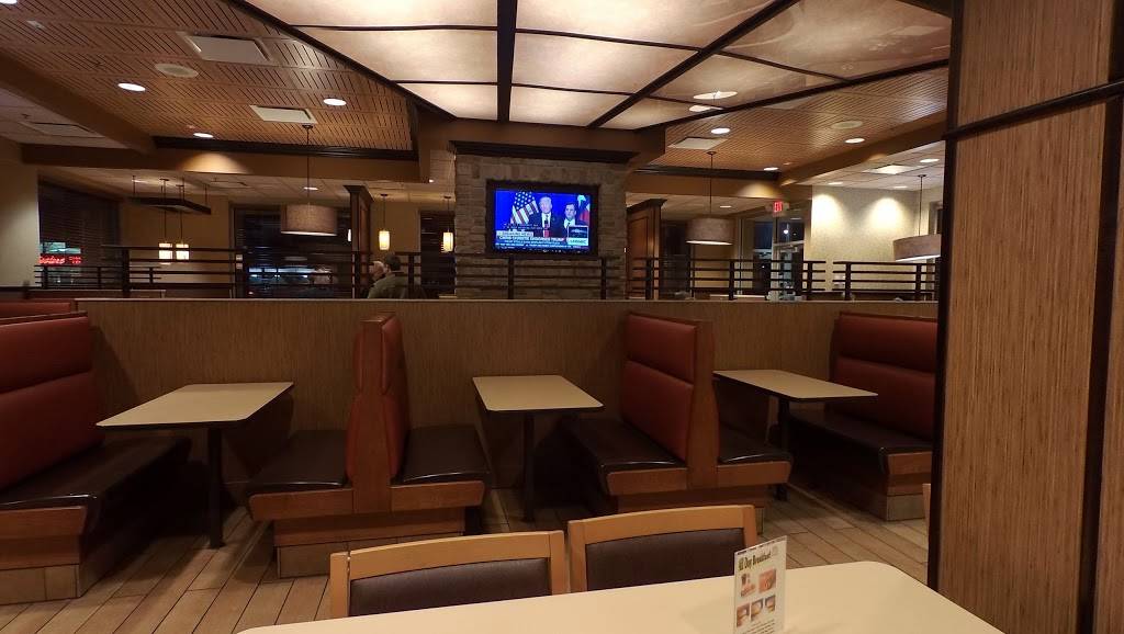 McDonalds | restaurant | 5300 S 76th St, Greendale, WI 53129, USA | 4144212655 OR +1 414-421-2655