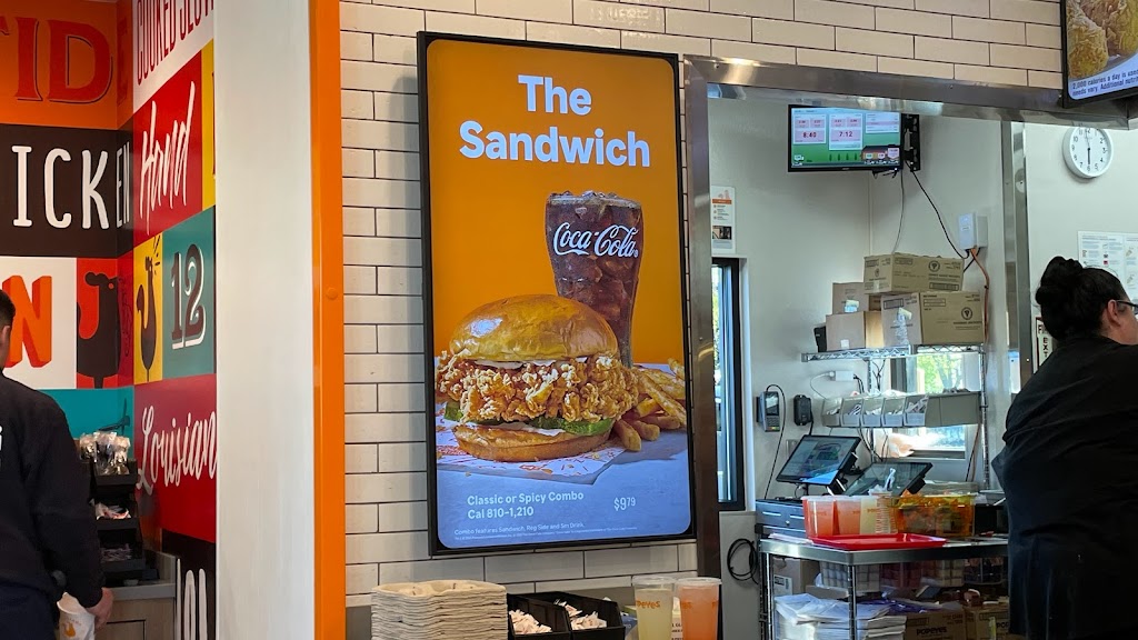 Popeyes Louisiana Kitchen | restaurant | 1305 Gateway Blvd, Cottage Grove, OR 97424, USA | 5642190809 OR +1 564-219-0809