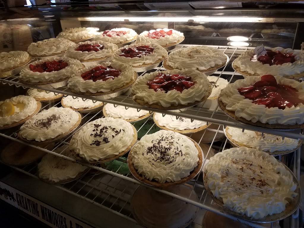 Pollys Pies Restaurant & Bakery | bakery | 18132 Imperial Hwy, Yorba Linda, CA 92886, USA | 7145729679 OR +1 714-572-9679