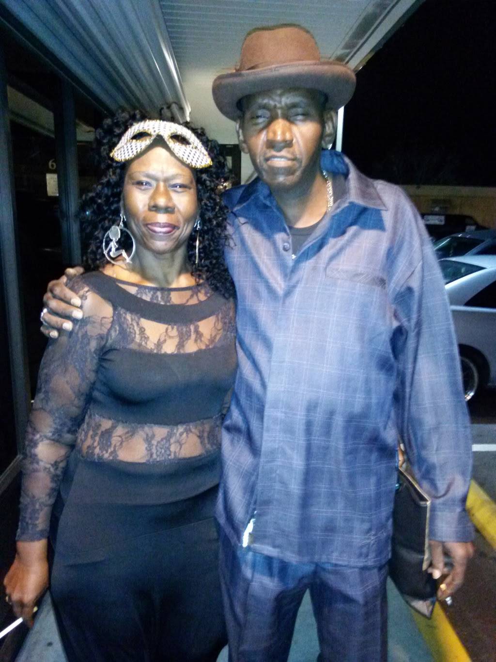 Papa Johns Pizza | restaurant | 6310 W Colonial Dr, Orlando, FL 32818, USA | 4072997272 OR +1 407-299-7272