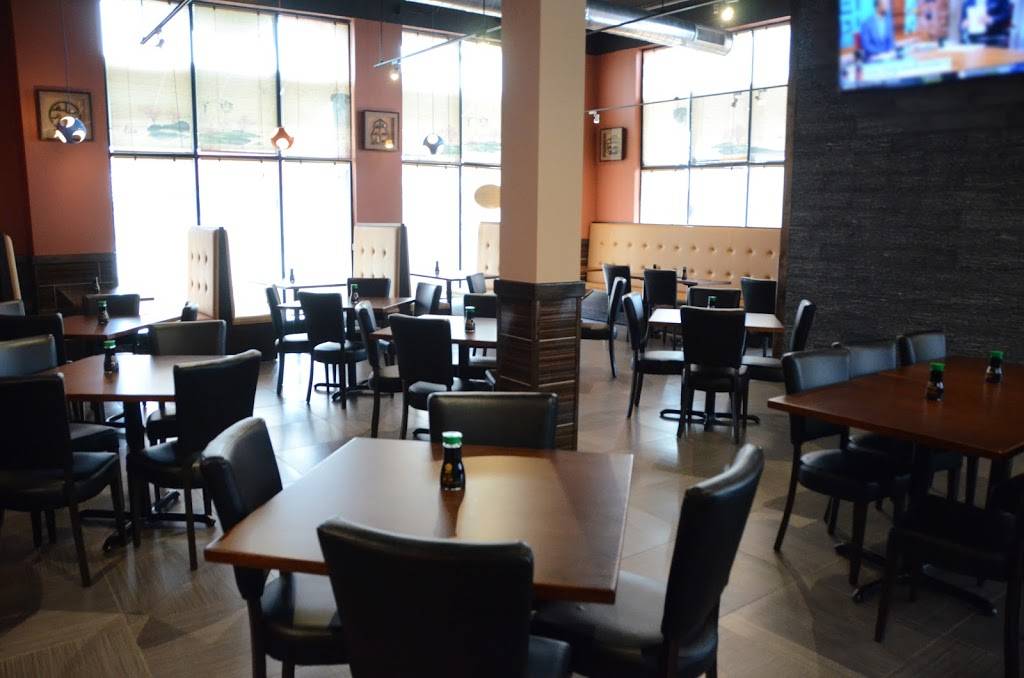 Red Ginger | restaurant | 1301 S Gilbert St Ste. 6, Iowa City, IA 52240, USA | 3193383336 OR +1 319-338-3336