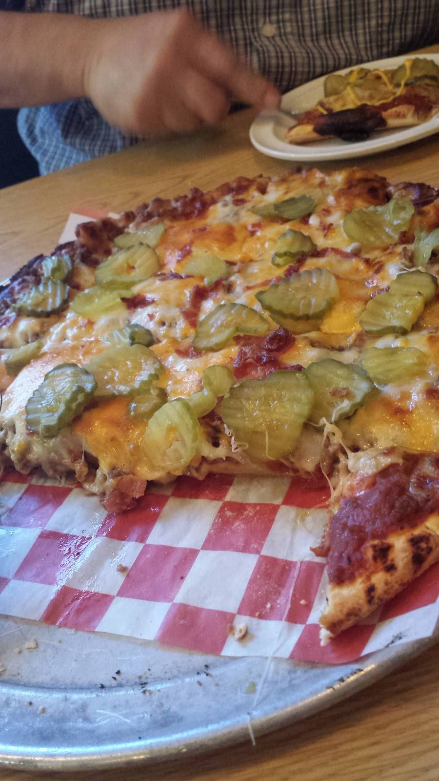 The Pizza Place | restaurant | 26166 208th Ave, Delhi, IA 52223, USA | 5639222328 OR +1 563-922-2328