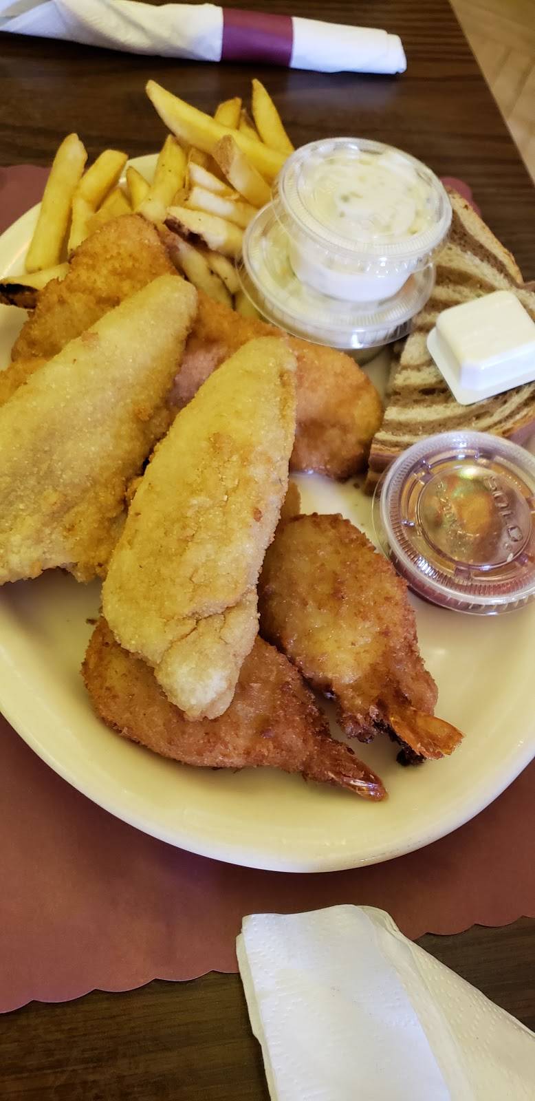 Karmalis Bar & Grill | restaurant | 1903 Harrison St, Oshkosh, WI 54901, USA | 9202359307 OR +1 920-235-9307