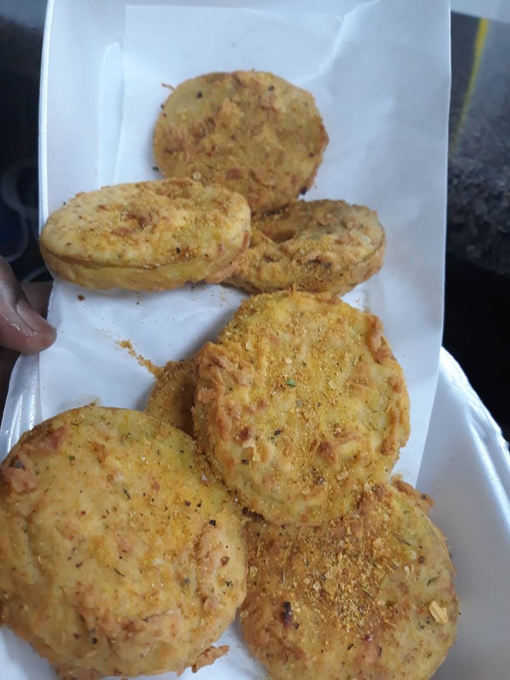 Raybos Wings & Things | restaurant | 929 Porter St, Memphis, TN 38126, USA | 9014408089 OR +1 901-440-8089