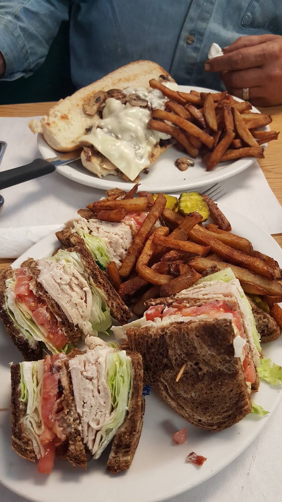 Sandes Restaurant | restaurant | 1717 N Federal Hwy, Delray Beach, FL 33483, USA | 5612729104 OR +1 561-272-9104