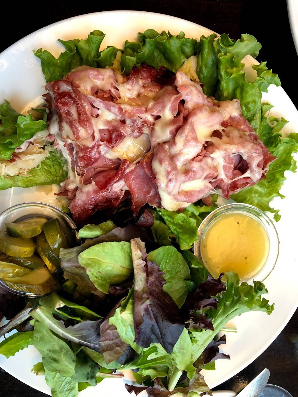 Stageplate Bistro - Arlington | restaurant | 900 N Glebe Rd, Arlington, VA 22203, USA | 7038414790 OR +1 703-841-4790