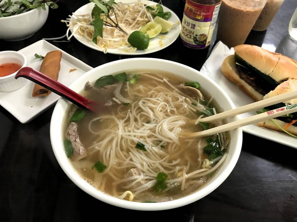 Pho Bowl | restaurant | 12951 Metro Pkwy Unit 4, Fort Myers, FL 33966, USA | 2397680051 OR +1 239-768-0051