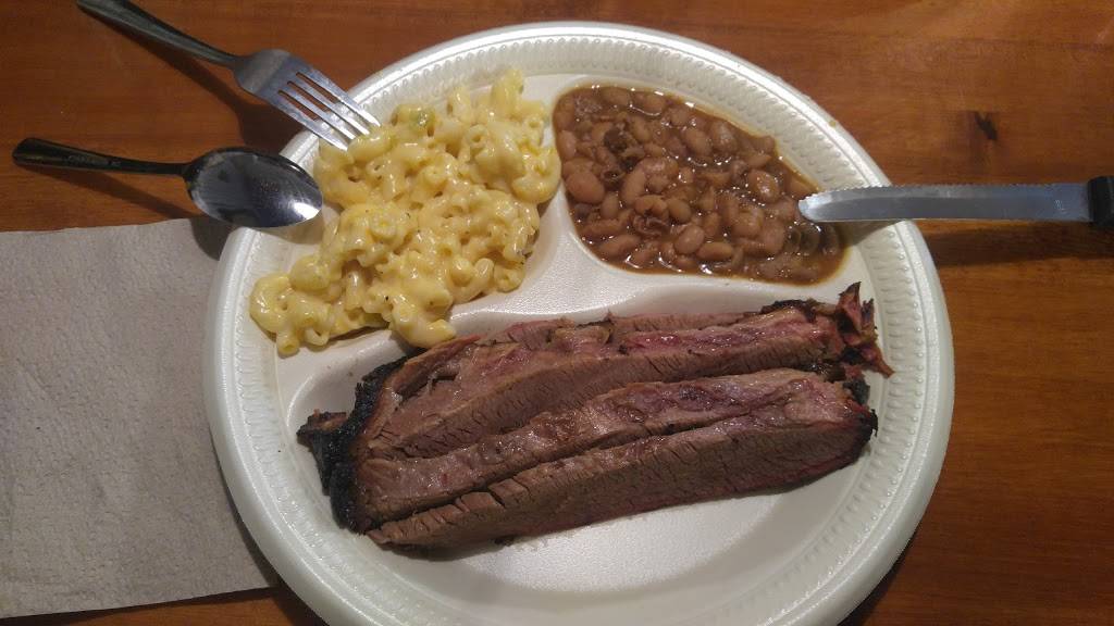 Harts Firehouse BBQ | restaurant | 1799 US-281, Lampasas, TX 76550, USA | 5125568787 OR +1 512-556-8787