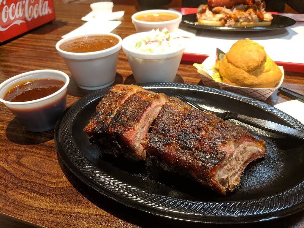 3 Pigs Bar B-Q | restaurant | 1048 116th Ave NE #150, Bellevue, WA 98004, USA | 4254530888 OR +1 425-453-0888