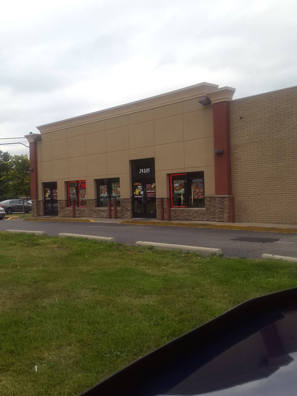 Happys Pizza | meal delivery | 24105 Eureka Rd, Taylor, MI 48180, USA | 7349461111 OR +1 734-946-1111