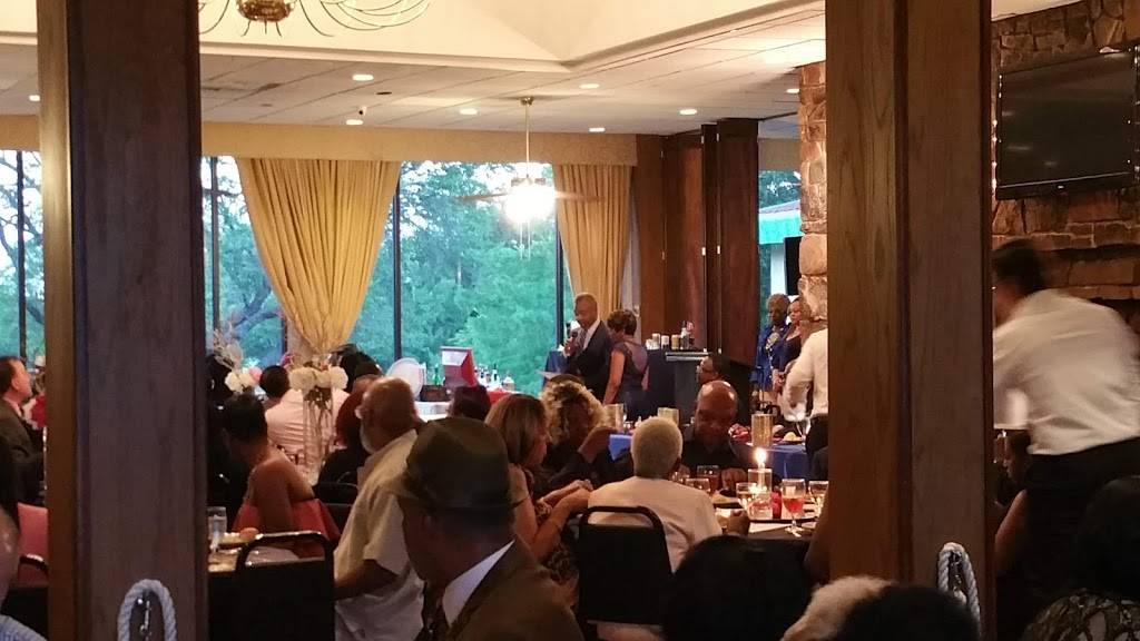 Woodhaven Country Club - Golf Course | restaurant | 913 Country Club Ln, Fort Worth, TX 76112, USA | 8174575150 OR +1 817-457-5150