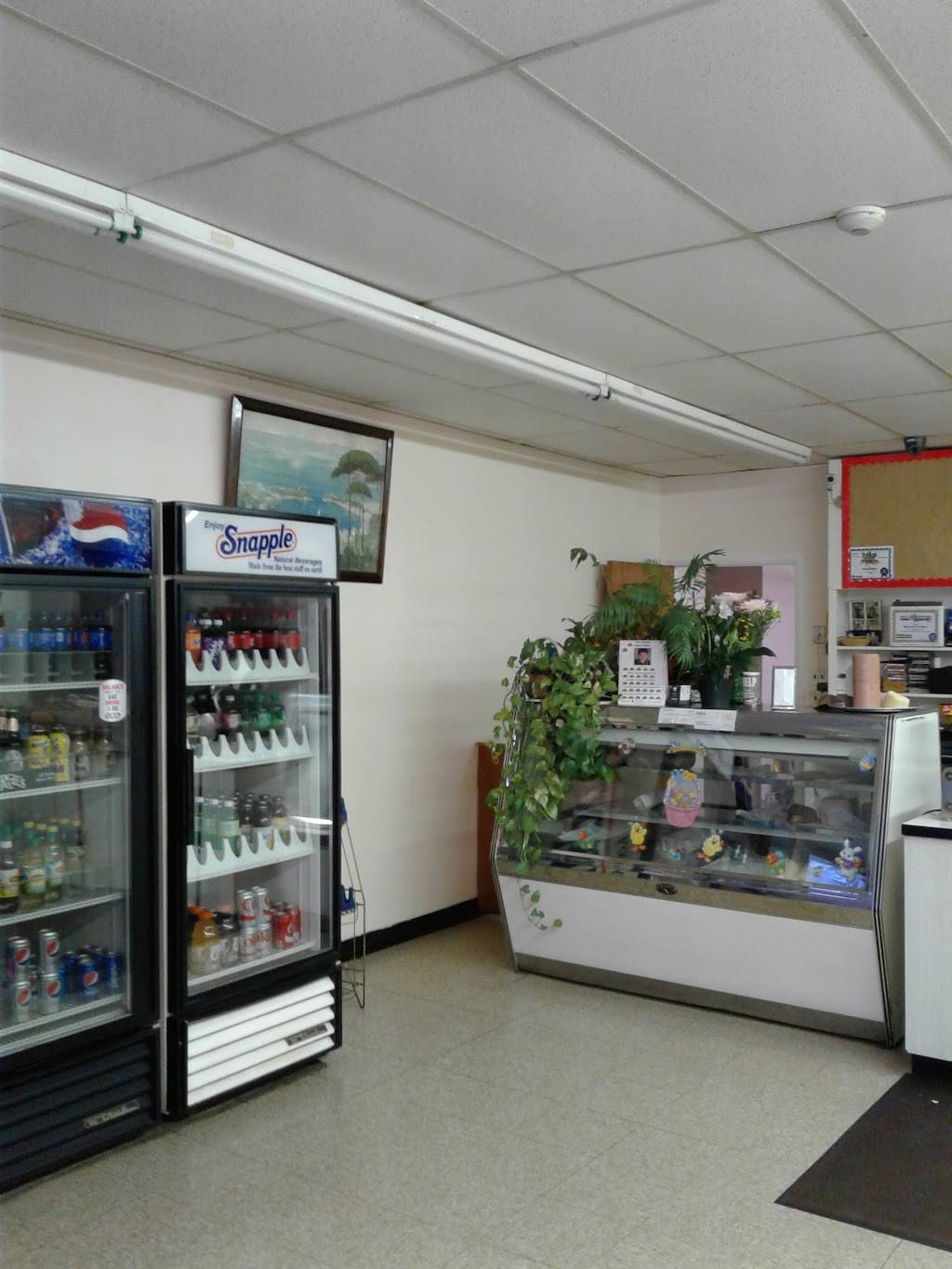 Mike & Emmas Sandwich Shop | restaurant | 601 MacDade Boulevard, Folsom, PA 19033, USA | 6104619194 OR +1 610-461-9194