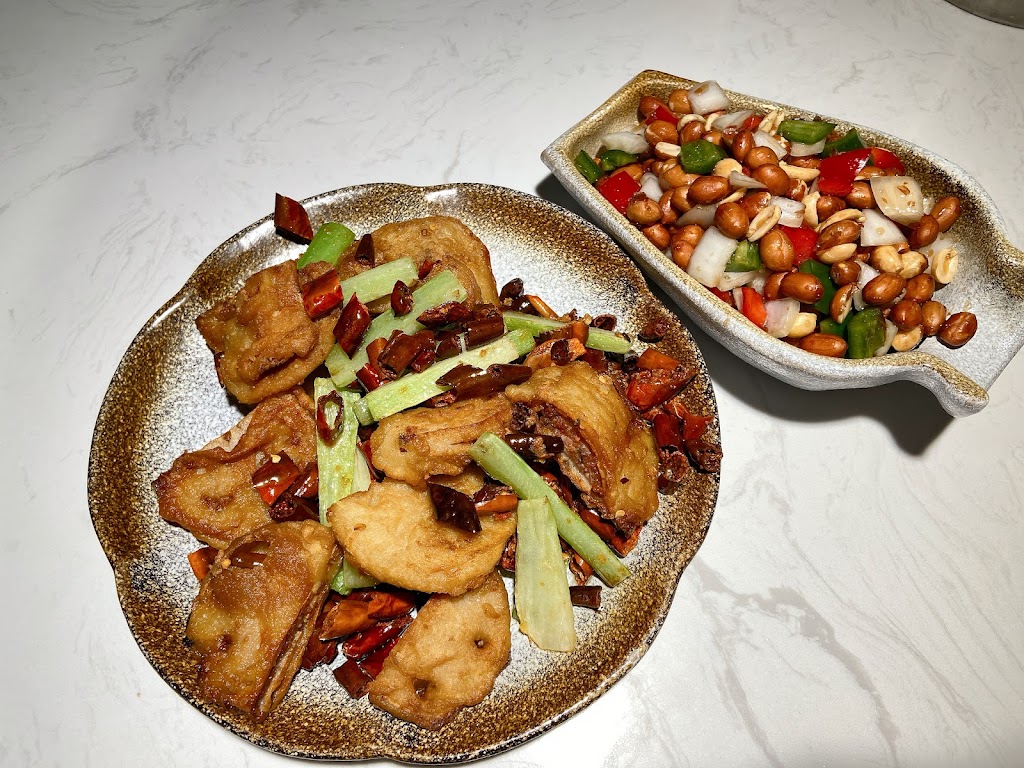 Szechuan Fish | restaurant | Ste 208, Pacific Rim Center, 900 S Jackson St, Seattle, WA 98104, USA | 2066233927 OR +1 206-623-3927