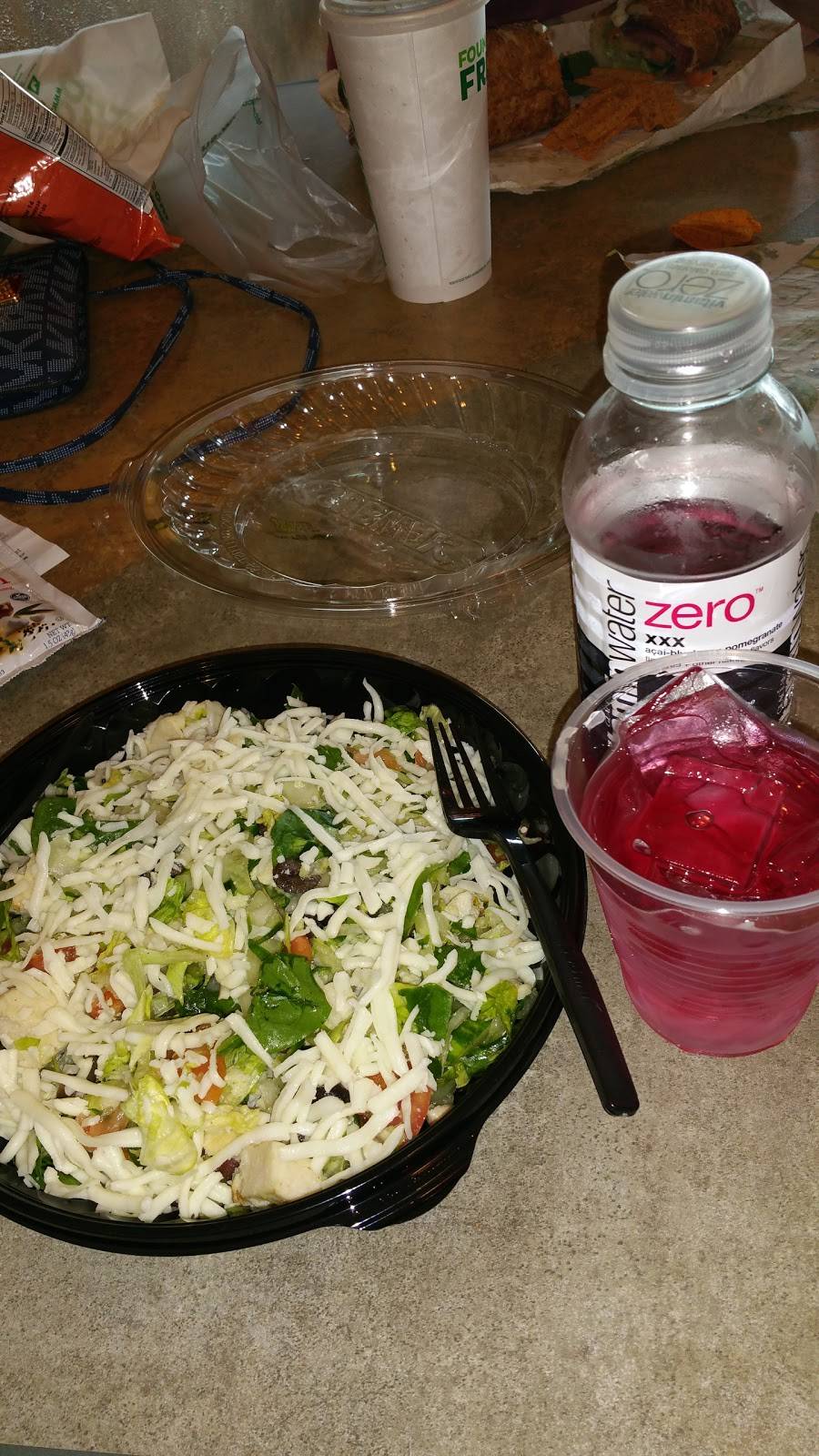 Subway Restaurants | restaurant | 1819 E Fowler Ave, Tampa, FL 33612, USA | 8139039899 OR +1 813-903-9899