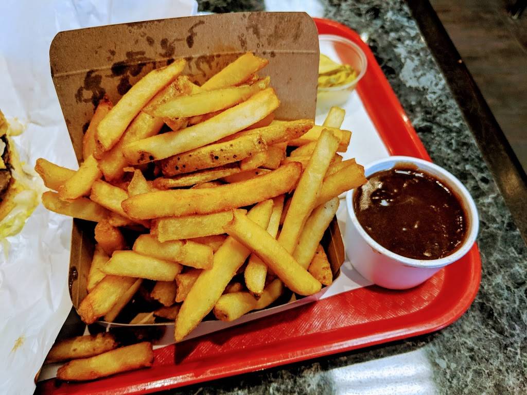 Retro Burger | restaurant | 105 Bayly St W #18a, Ajax, ON L1S 3V4, Canada | 9052397065 OR +1 905-239-7065