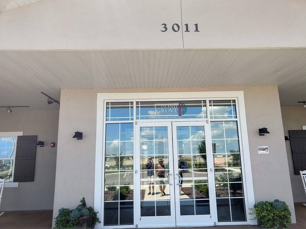 Island Grove Wine Company at Formosa Gardens | cafe | 3011 Formosa Gardens Blvd, Kissimmee, FL 34747, USA | 4075079888 OR +1 407-507-9888