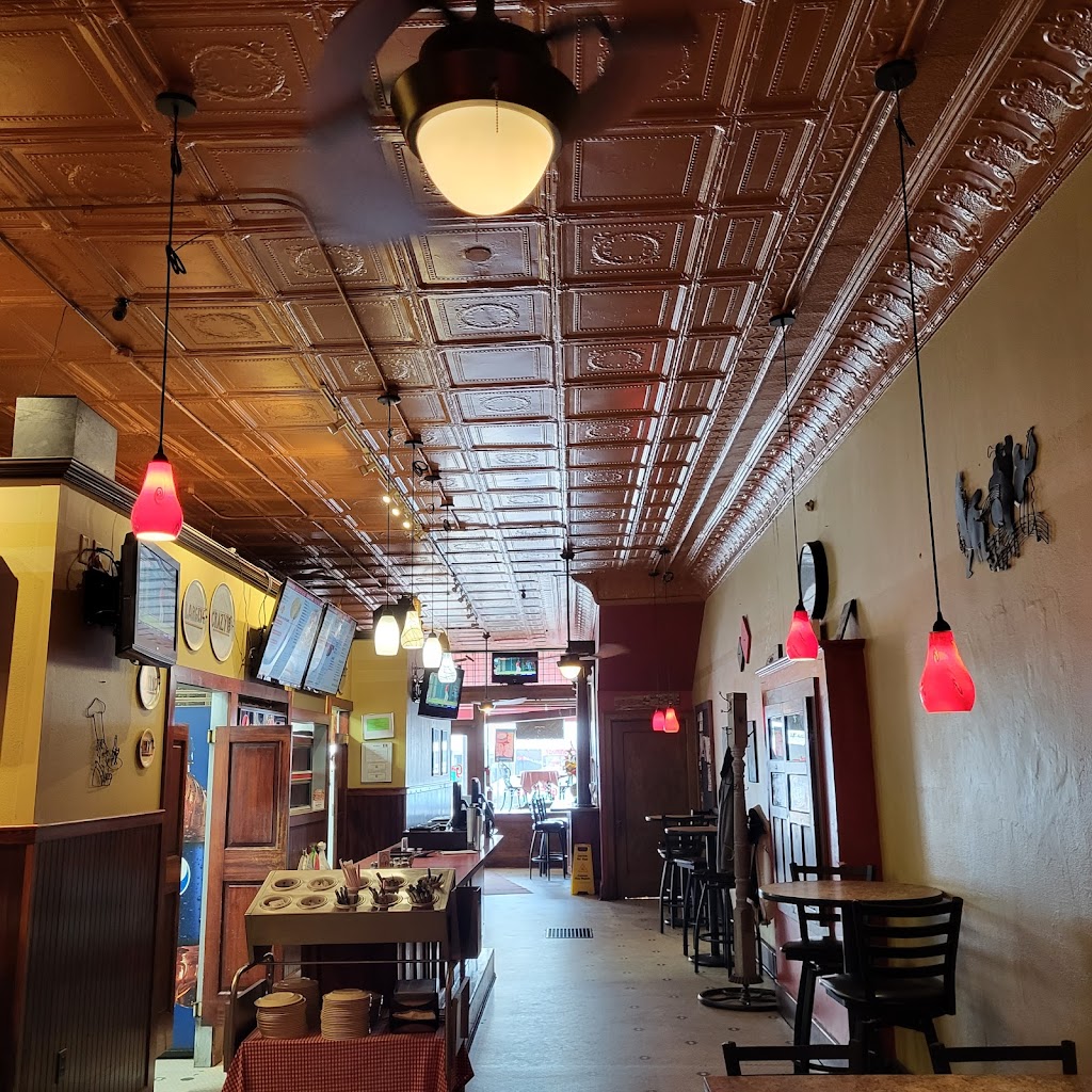 Gambinos Pizza | meal delivery | 130 W 6th St, Concordia, KS 66901, USA | 7852434600 OR +1 785-243-4600