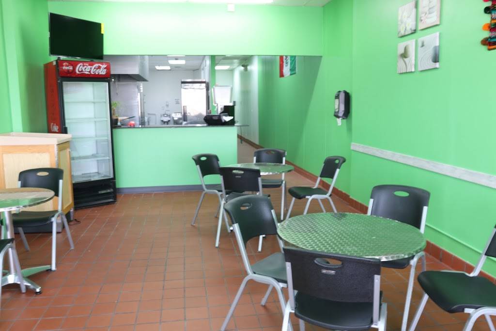 Juan y Yo Taco Grill | restaurant | 364 Georgetown Square, Wood Dale, IL 60191, USA | 6309562462 OR +1 630-956-2462