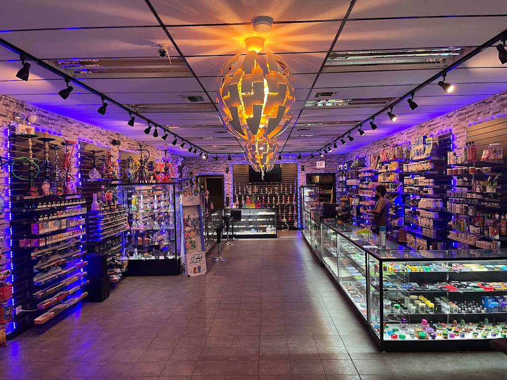 iCloud Smoke & Vape | Exotic Snacks | meal takeaway | 6526 Lincoln Ave, Lincolnwood, IL 60712, USA | 2245347132 OR +1 224-534-7132