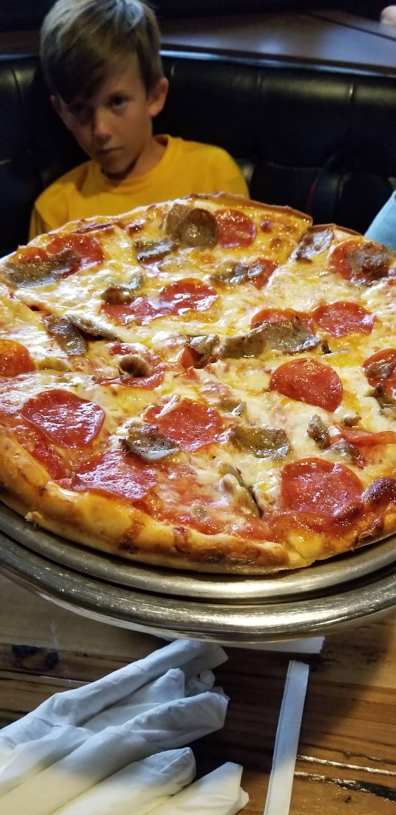 Chesapeake Pizza | restaurant | 424 S Battlefield Blvd, Chesapeake, VA 23322, USA | 7574824444 OR +1 757-482-4444