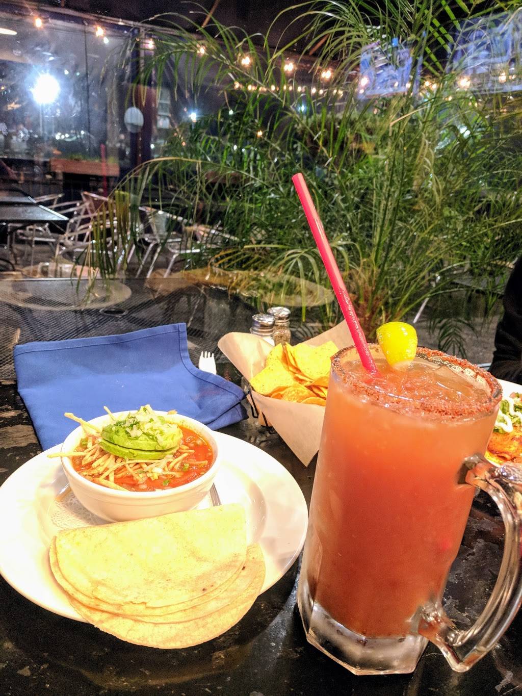 Florez Bar & Grill | restaurant | 5900 S Land Park Dr, Sacramento, CA 95822, USA | 9164296864 OR +1 916-429-6864