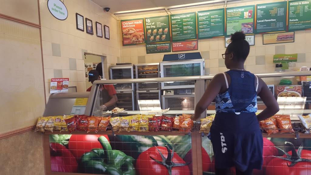 Subway Restaurants | restaurant | 12605 South Gessner Suite A Gessner, Houston, TX 77071, USA | 7137792300 OR +1 713-779-2300