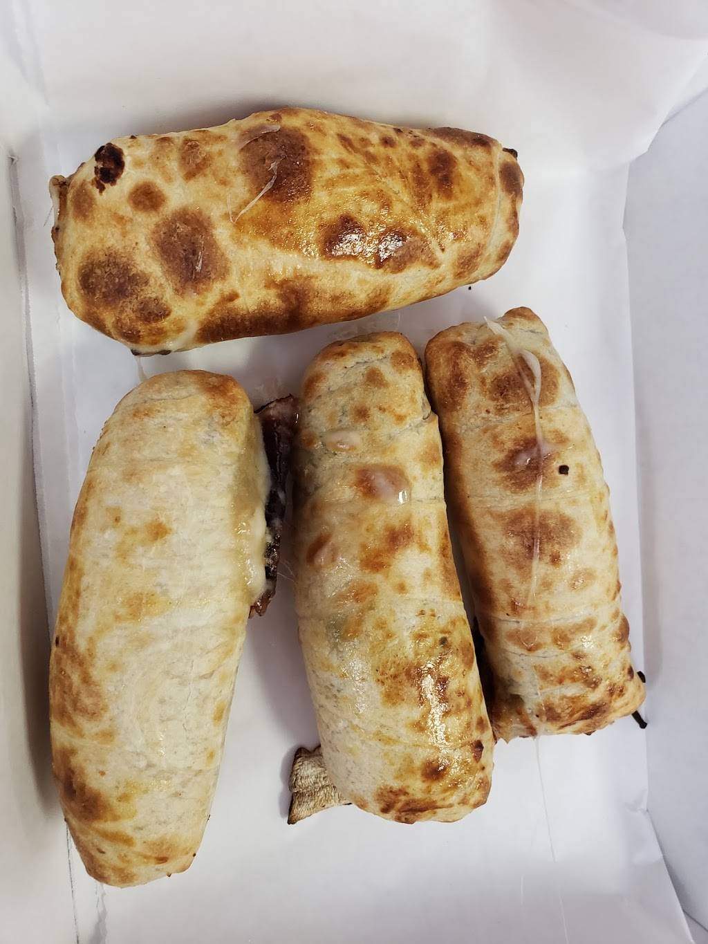 Austins Pizza Cedar Park | restaurant | 2800 E Whitestone Blvd, Cedar Park, TX 78613, USA | 5127958888 OR +1 512-795-8888