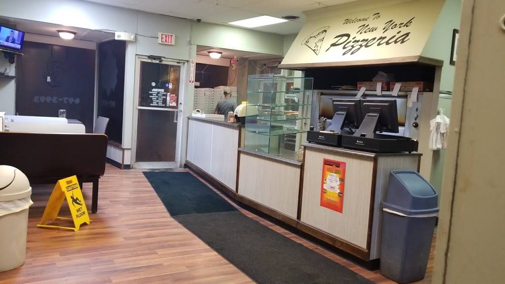 New York Pizzeria | restaurant | 200 S Peterboro St, Canastota, NY 13032, USA | 3156973993 OR +1 315-697-3993