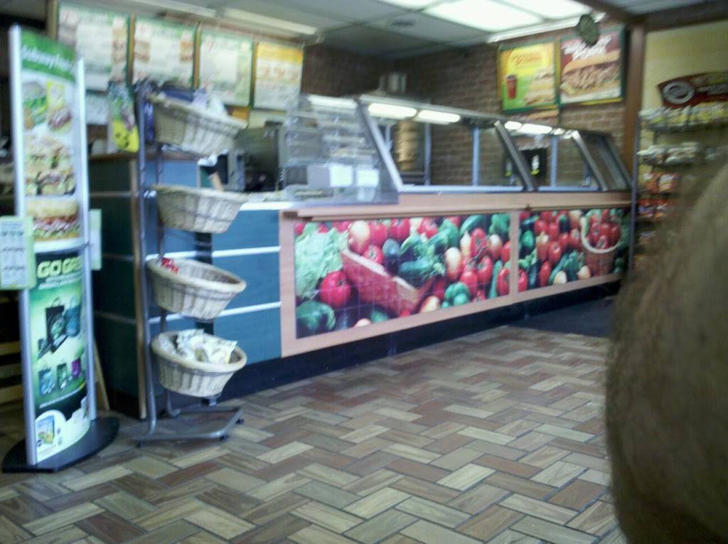 Subway | restaurant | 424 N Main St, Middlebury, IN 46540, USA | 5748257857 OR +1 574-825-7857