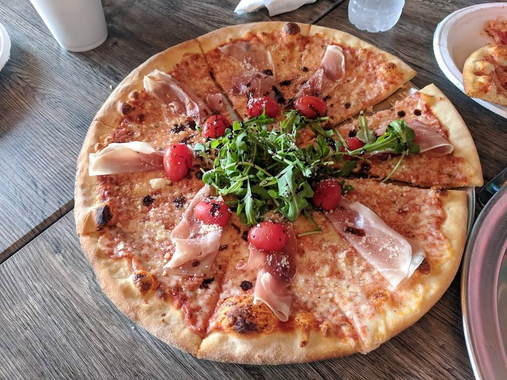 Tiger Loves Pizza | restaurant | 4932 West State Road 46 #1060, Sanford, FL 32771, USA | 4079423438 OR +1 407-942-3438