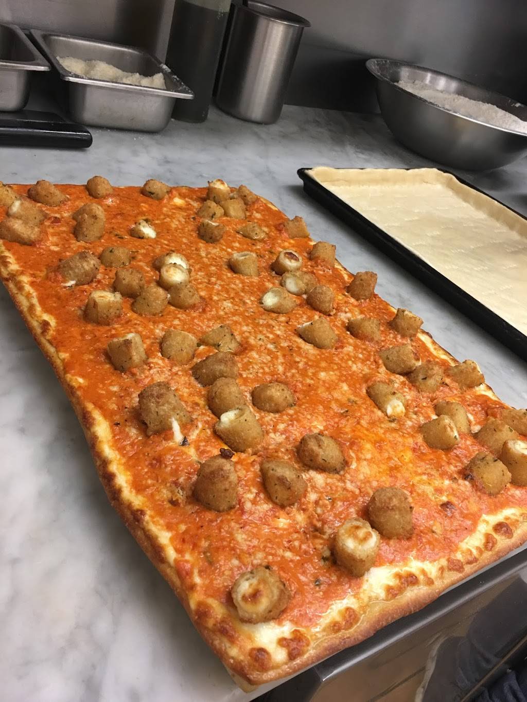 V.I. Pizza | restaurant | 55 Covert Ave, Floral Park, NY 11001, USA | 5164378449 OR +1 516-437-8449