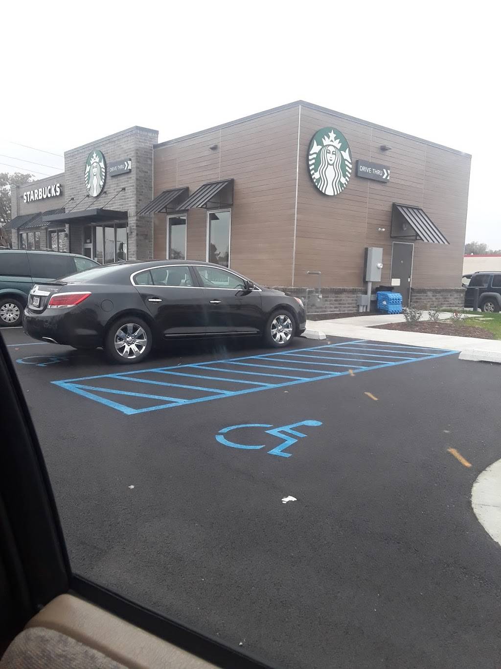 Starbucks | cafe | 2711 Calumet Ave, Valparaiso, IN 46383, USA | 2194629153 OR +1 219-462-9153