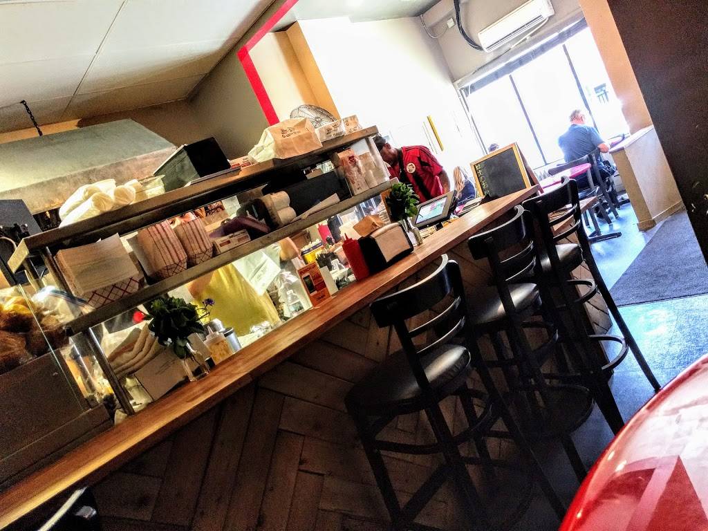 Spot Gourmet Burgers | restaurant | 2821 W Girard Ave, Philadelphia, PA 19130, USA | 2679307370 OR +1 267-930-7370