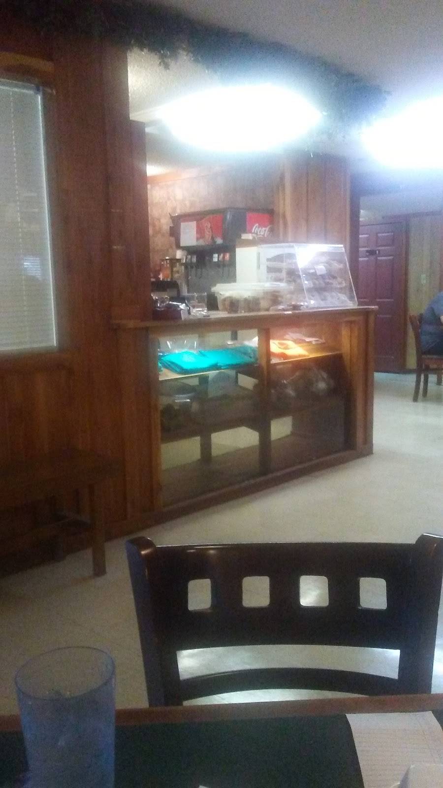 Dee Leons | restaurant | 417 Rusk Ave, Wells, TX 75976, USA | 9368675525 OR +1 936-867-5525