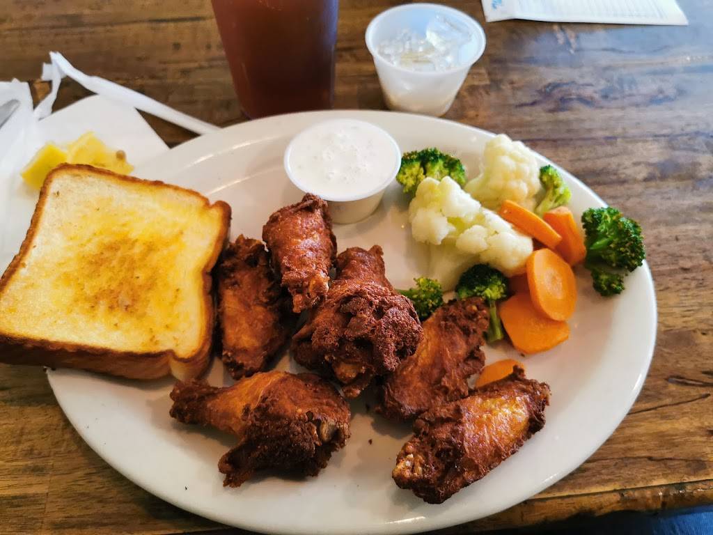 Old Town Grille | restaurant | 50 River Run Rd, Childersburg, AL 35044, USA | 2563785022 OR +1 256-378-5022