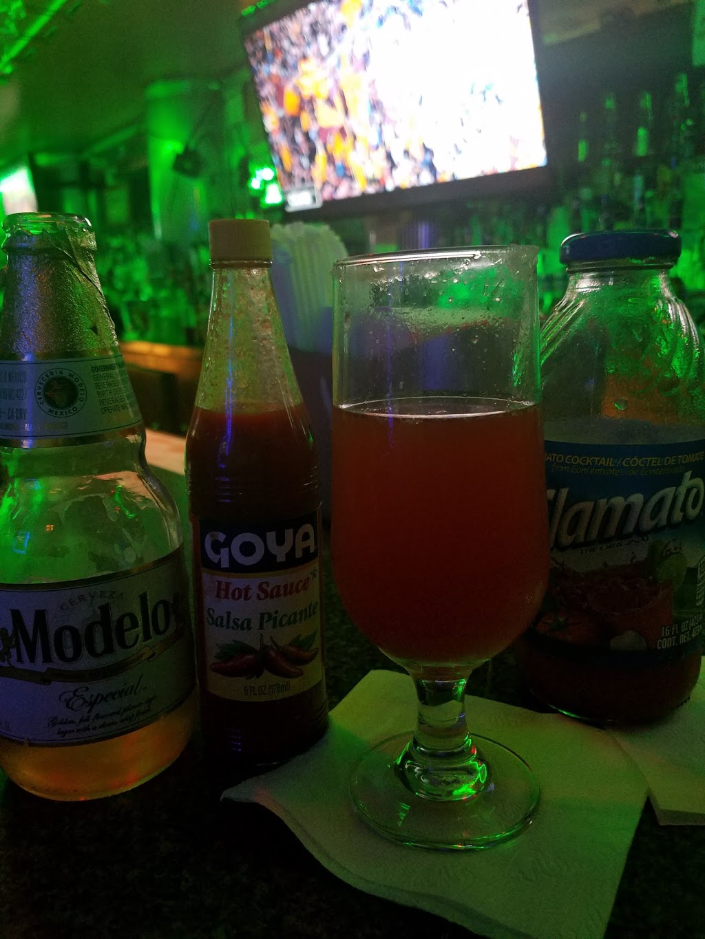 Alfonsos Bar | restaurant | 75-15 Broadway, Queens, NY 11373, USA | 7184581068 OR +1 718-458-1068