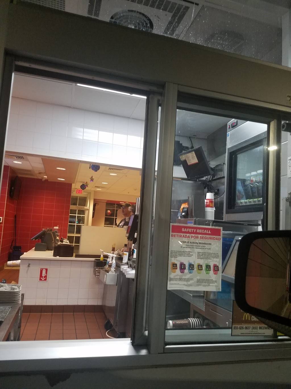 McDonalds | cafe | 132 Delaware Ave, Delmar, NY 12054, USA | 5184393422 OR +1 518-439-3422