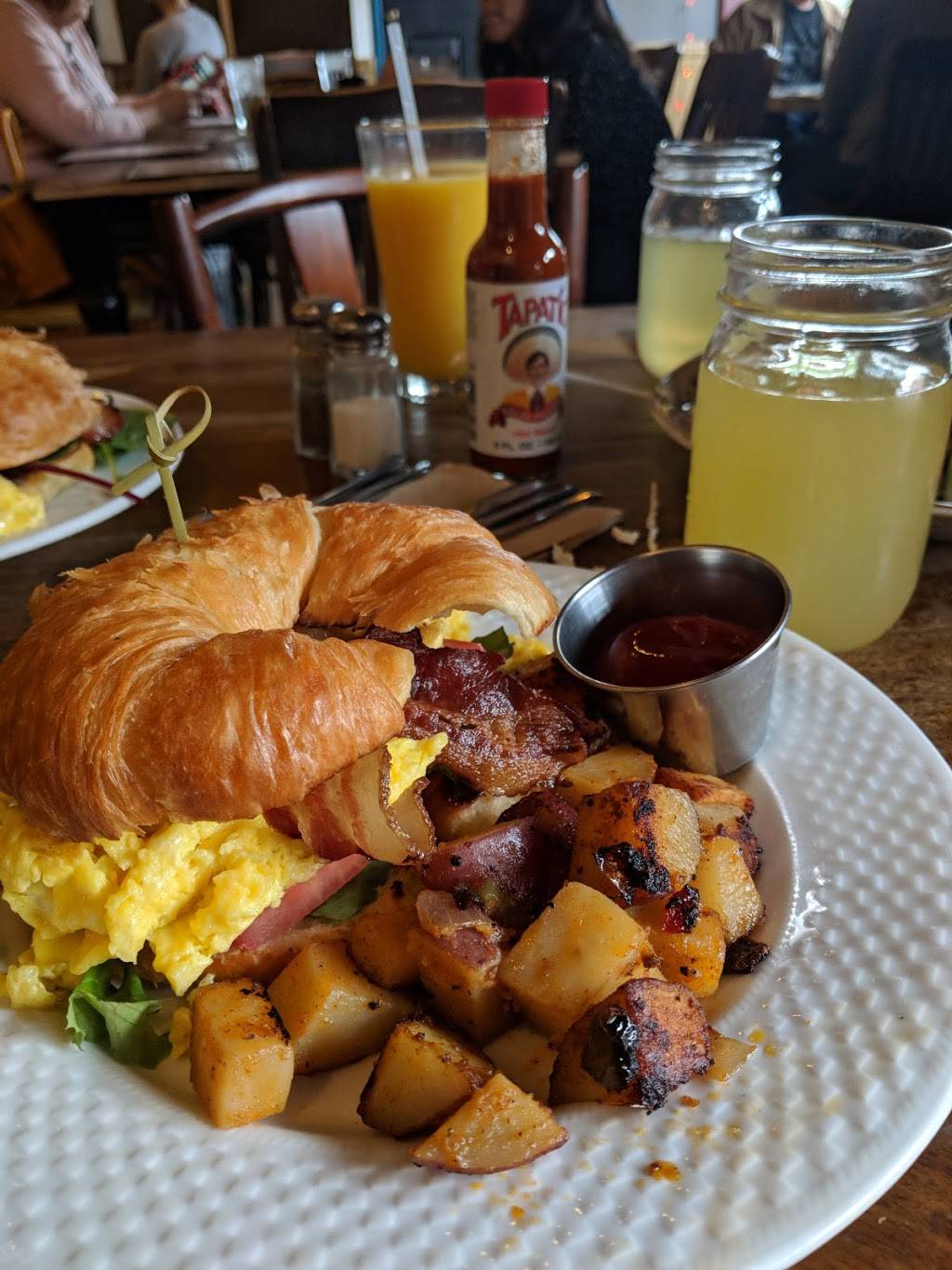 Gypsy Den | cafe | 2930 Bristol St B102, Costa Mesa, CA 92626, USA | 7145497012 OR +1 714-549-7012