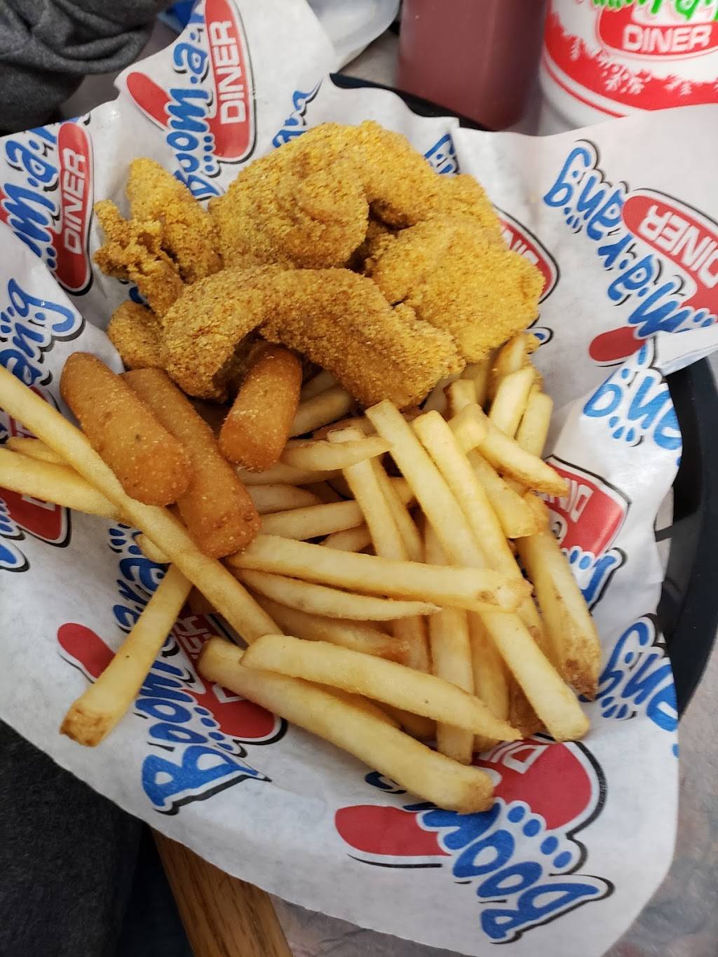 Boomarang Diner | restaurant | 2400 Main St, Choctaw, OK 73020, USA | 4053904455 OR +1 405-390-4455