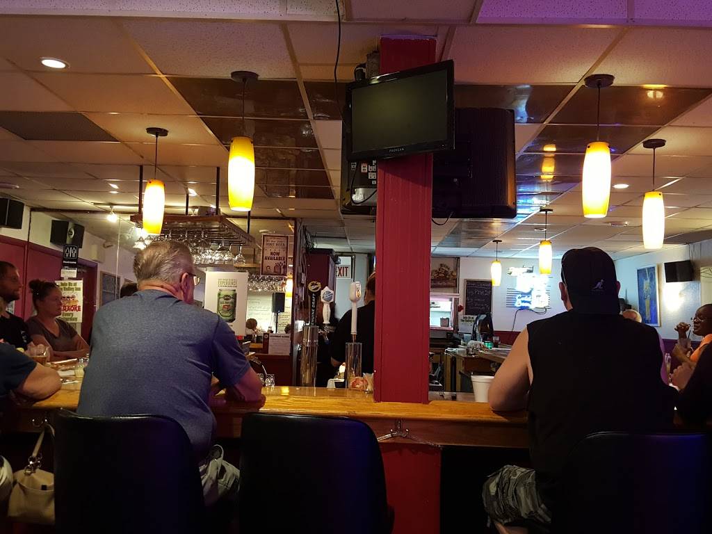 Valley Inn Restaurant | restaurant | 8300 W 107th St, Palos Hills, IL 60465, USA | 7089740509 OR +1 708-974-0509