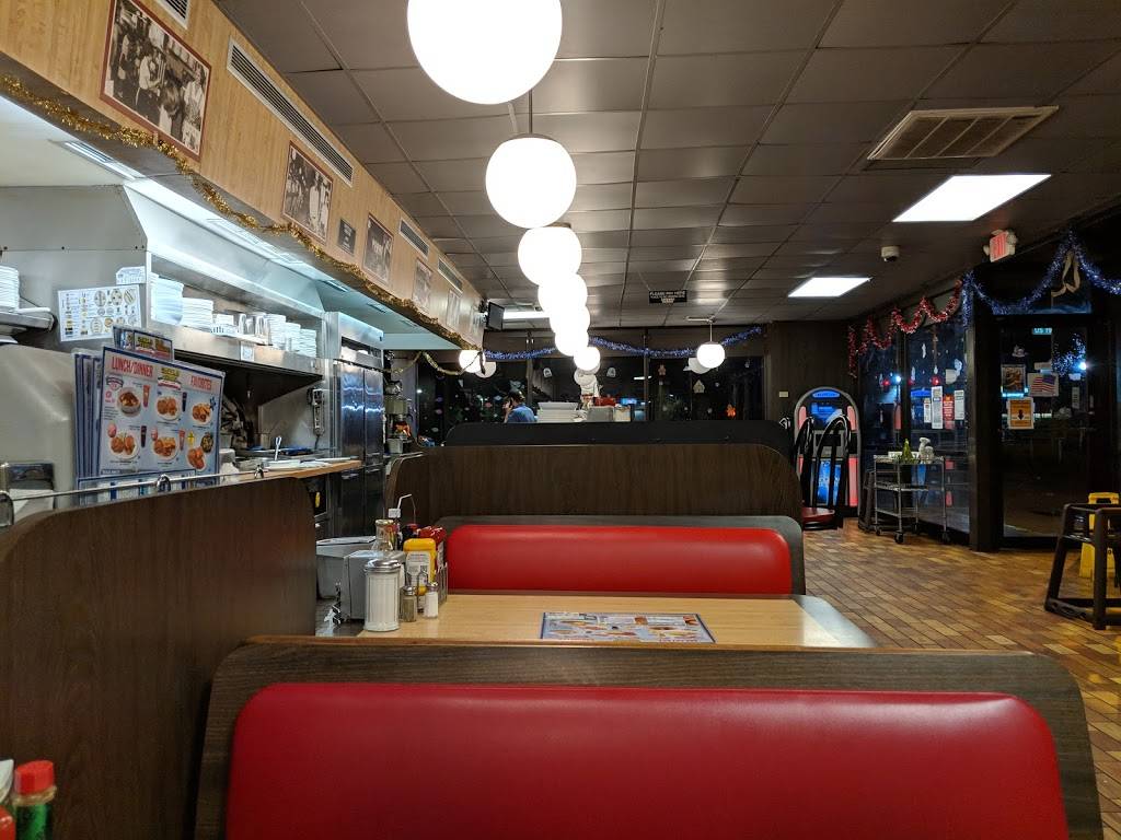 Waffle House | meal takeaway | 4690 Seven Dwarfs Ln, Kissimmee, FL 34746, USA | 4073962241 OR +1 407-396-2241