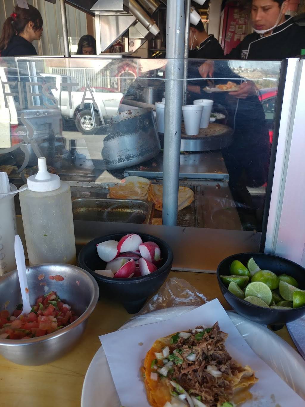 Tacos de Birria "Fiesta" | restaurant | Colinas Debaja California, 22647 Tijuana, B.C., Mexico | 016645319636 OR +52 664 531 9636